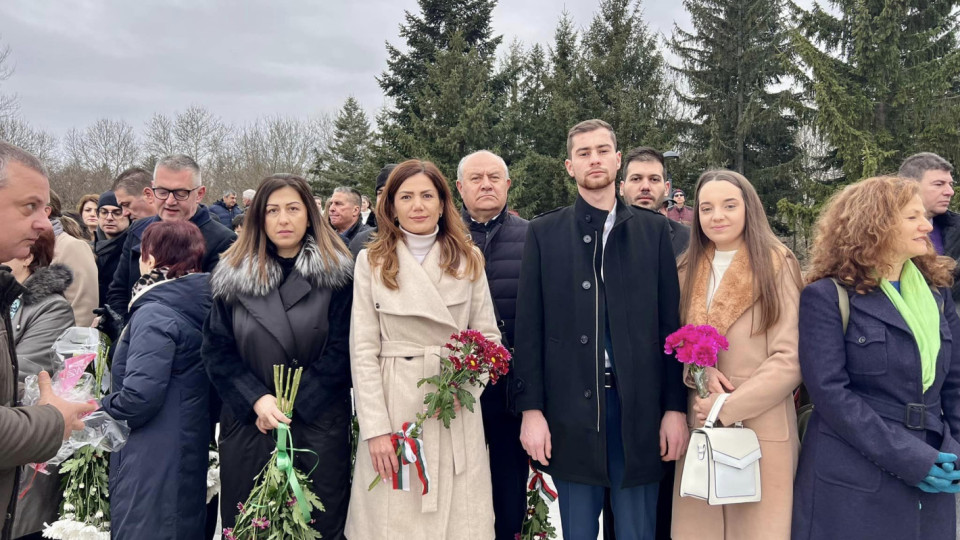 Ертен Анисова на 3 март: Няма нищо по-ценно от свободата | StandartNews.com