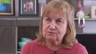 Помните ли русенката, родила близнаци на 52? Ето нейната история