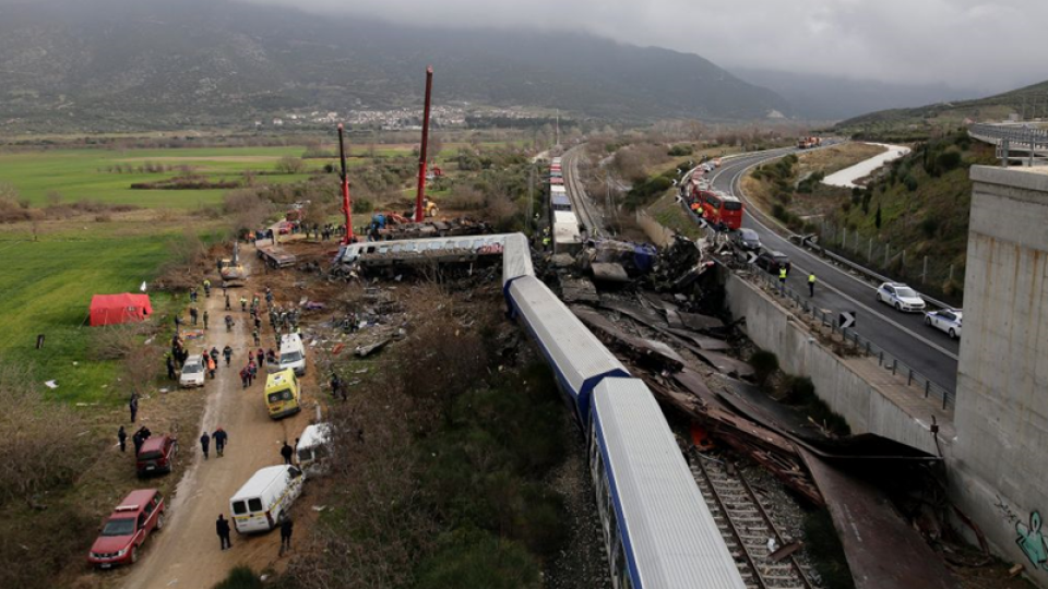 Голяма трагедия. Българин сред загиналите във влаковата катастрофа | StandartNews.com