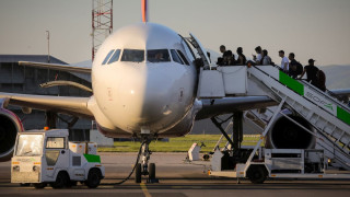 Сериозен спад на чартърните полети до София, причината