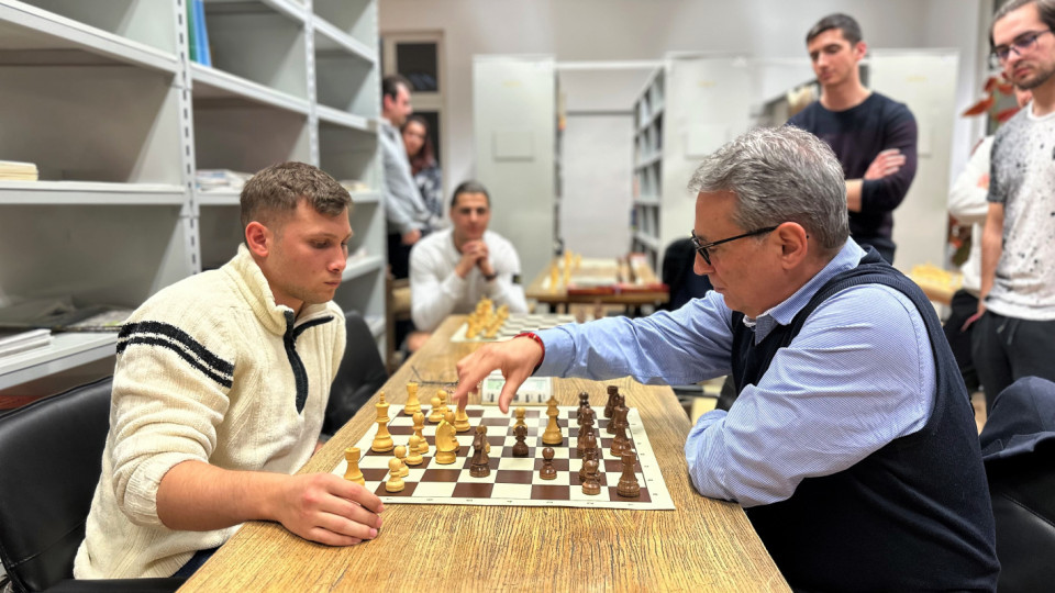 Първи турнир по шах за 70-та годишнина на УХТ | StandartNews.com