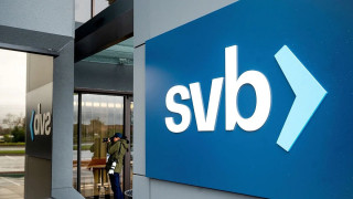 Удар по рейтинга на всички американски банки след фалита на SVB