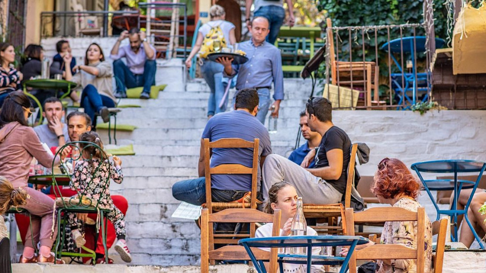 Кафенетата в Гърция опустяха | StandartNews.com