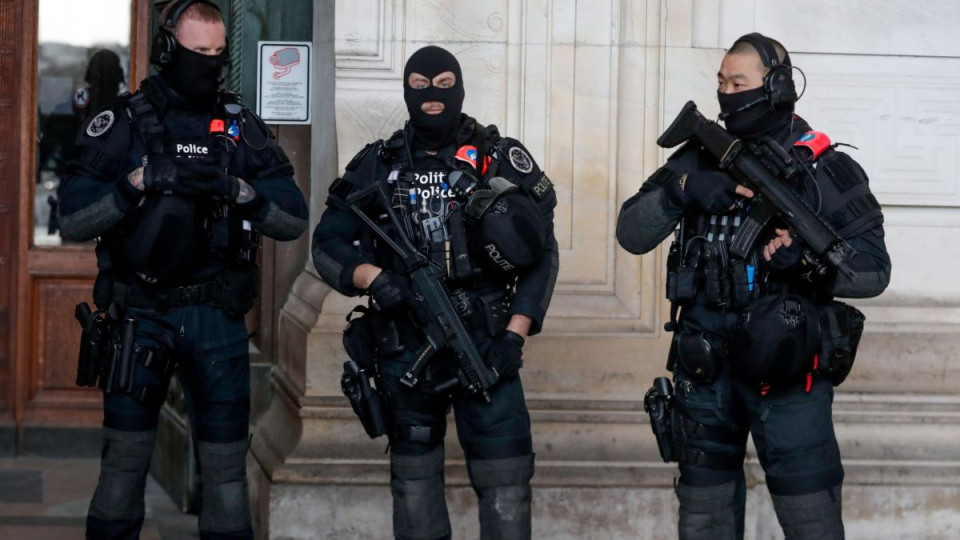 Зловещо! Ето какво подготвял арестуваният за тероризъм българин | StandartNews.com