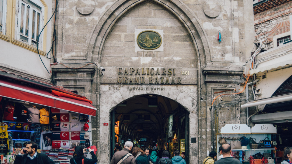 Паника в любимия пазар на българите в Истанбул, причината | StandartNews.com