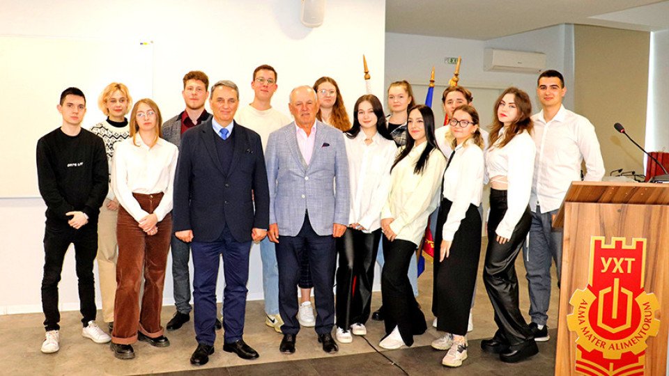 Ден на чуждестранните студенти в УХТ с гости дипломати | StandartNews.com