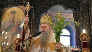 Митрополит Николай с разтърсващо послание за патриаршеския престол