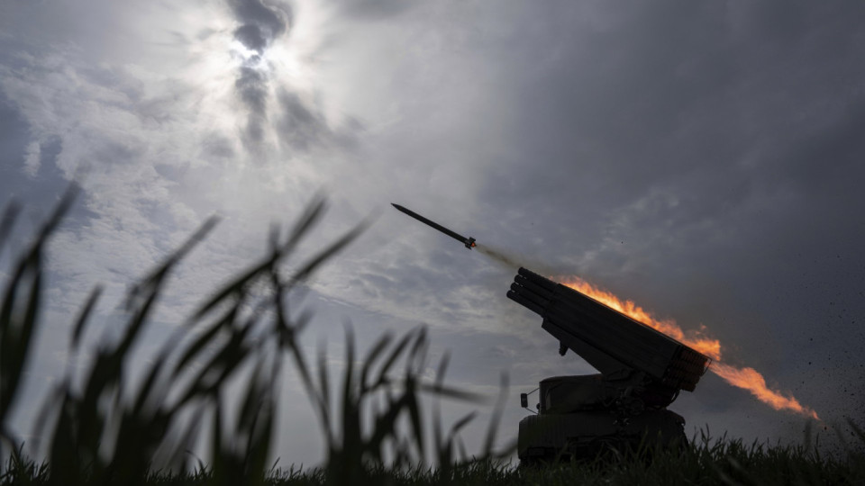 Киев спешно променя военни планове след теча на секретни документи | StandartNews.com