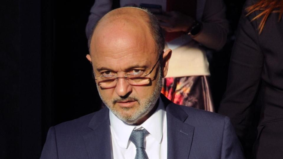 България тропна по масата. Здравният министър с важно решение | StandartNews.com