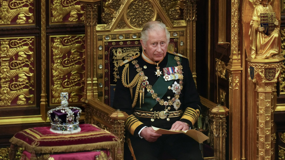 Невероятно! Вижте златната карета на крал Чарлз (ВИДЕО) | StandartNews.com
