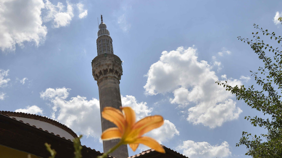 Голям ден! Мюсюлманите празнуват Рамазан Байрам | StandartNews.com