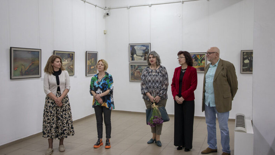 Изложба на Васил Чакъров в Художествената галерия под липите | StandartNews.com