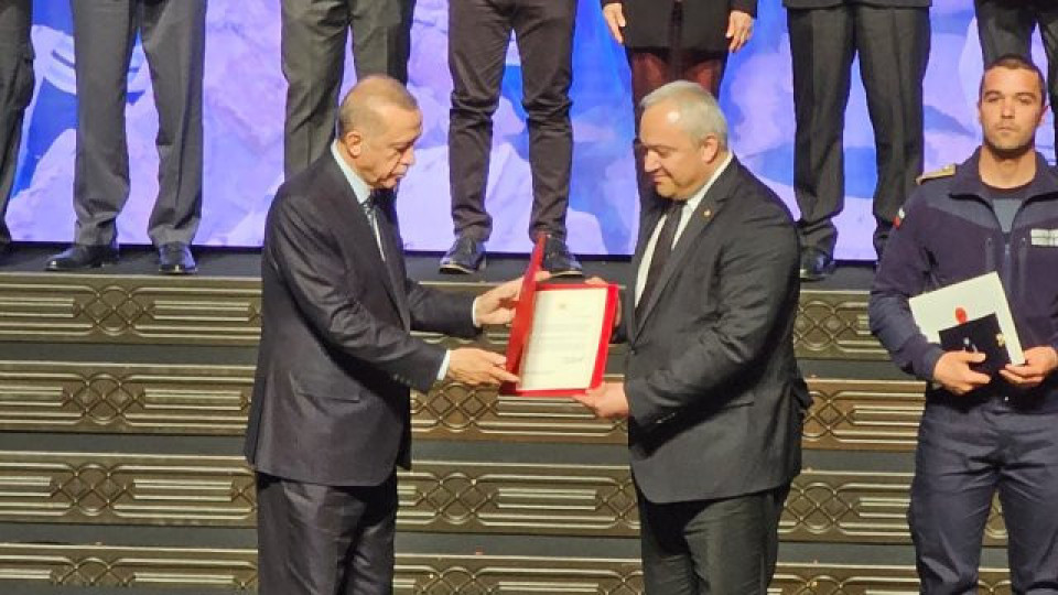 Ердоган с голям жест към Демерджиев | StandartNews.com