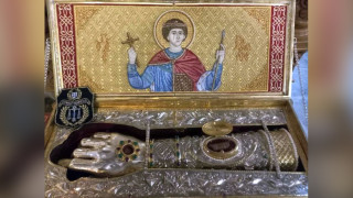 Мощи на много обичан светец пристигат в София