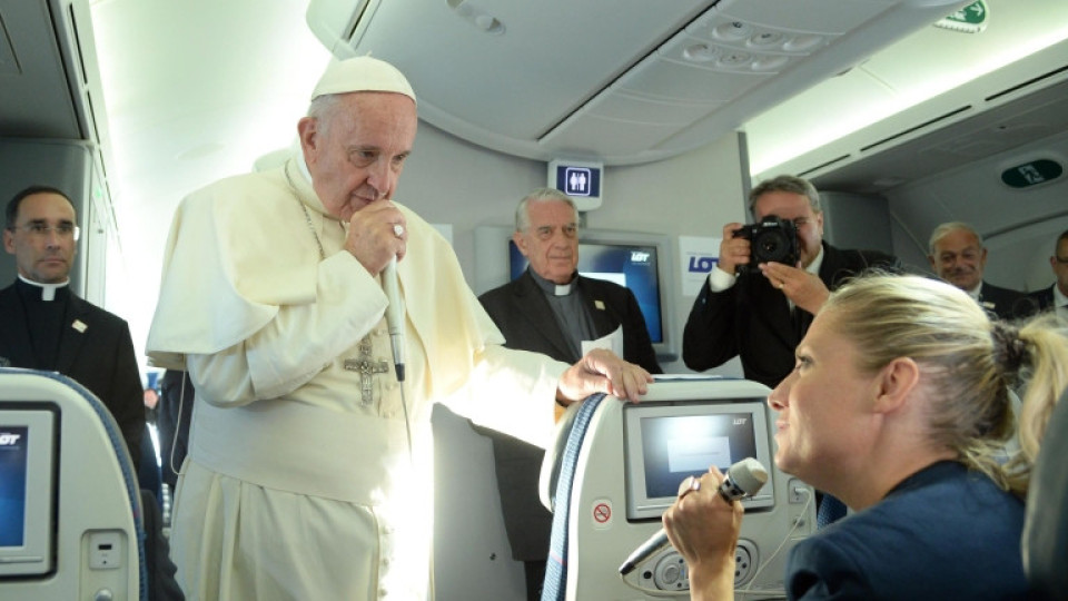 Тайна мисия за мир в Украйна? Какво е намислил папата | StandartNews.com