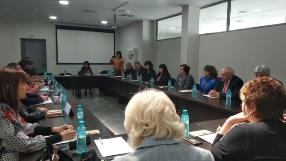 Община Казанлък е домакин на срещата на секретарите на общини | StandartNews.com