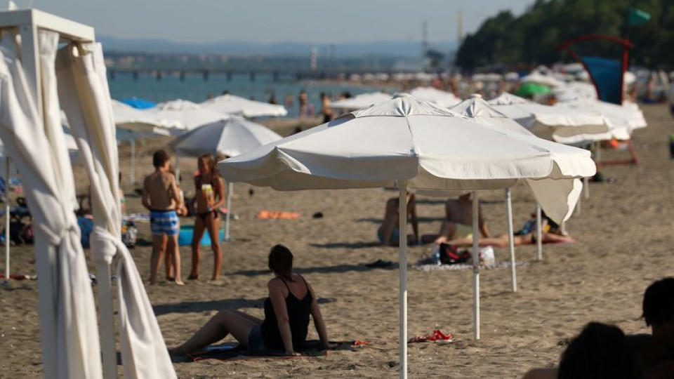 Концесионери на плажове се вайкат. Отнемат им нещо важно | StandartNews.com