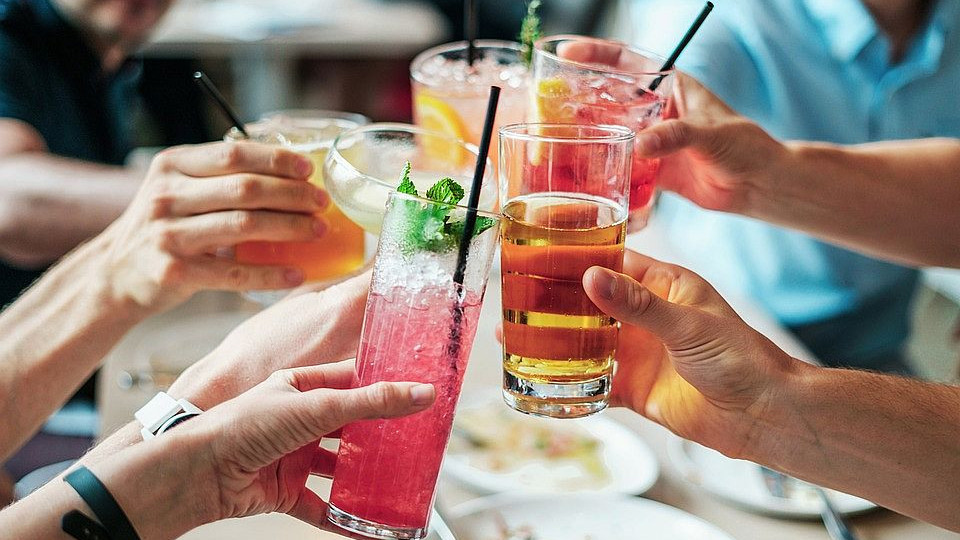 Лекари предупредиха кои алкохоли да не смесваме никога | StandartNews.com