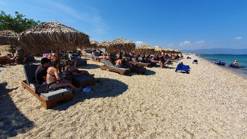 Едно фрапе и цял ден на шезлонга в Гърция? Забравете! | StandartNews.com
