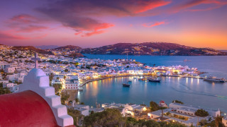 Хотелиерите на Миконос и Санторини се оляха! Туристите бягат