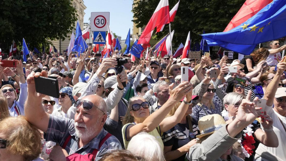 Протести в Полша. Тръгва ли страната към автокрация | StandartNews.com
