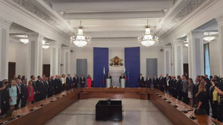 Напрежение в Министерски съвет. Денков скастри служебния премиер