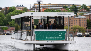Първият безпилотен електрически ферибот започна да плава в Стокхолм