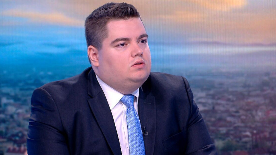 Важен депутат от Промяната разкри за какво са на едно мнение с Радев | StandartNews.com