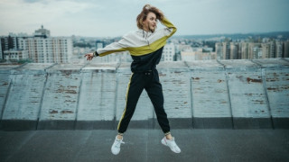 От терена до улицата - как спортната мода завладя света на ежедневната 