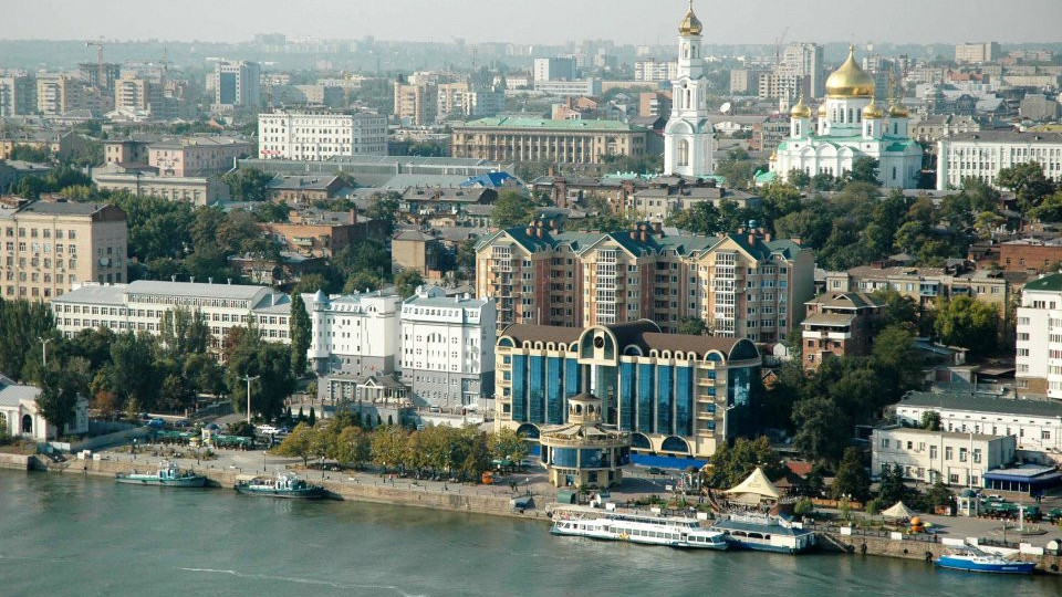 В Русия: Празни рафтове, опашки за бензин, изкупени самолетни билети | StandartNews.com