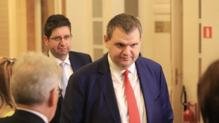 Пеевски: Нова конституционна комисия, правя крачка назад