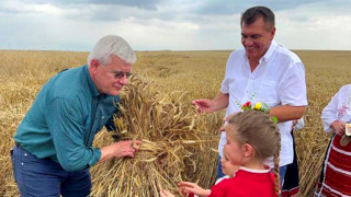 Министър Кирил Вътев изненада с пожелание за износа на зърно