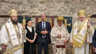 Чудотворни икони от Грузия пристигнаха в Бачковския манастир