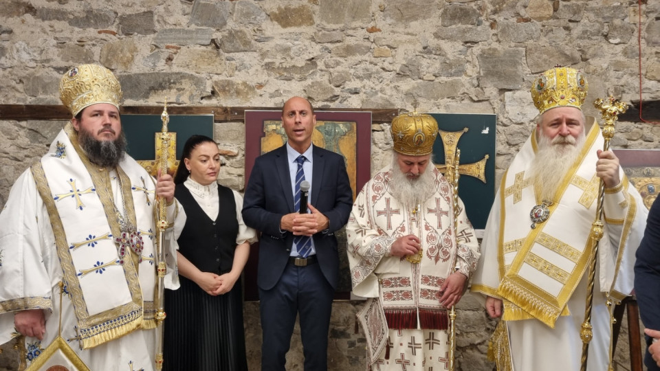 Чудотворни икони от Грузия пристигнаха в Бачковския манастир | StandartNews.com