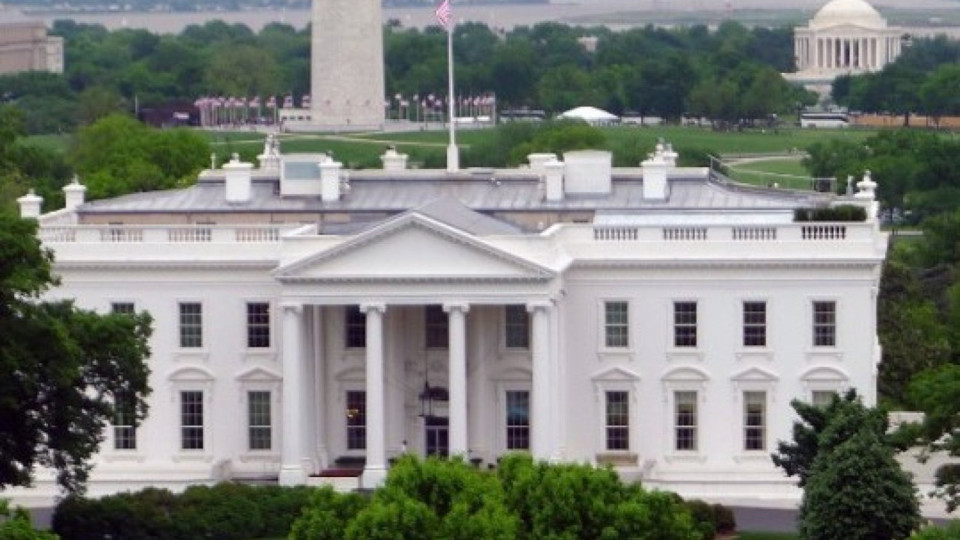 Голяма изненада в Белия дом! Службите на нокти | StandartNews.com
