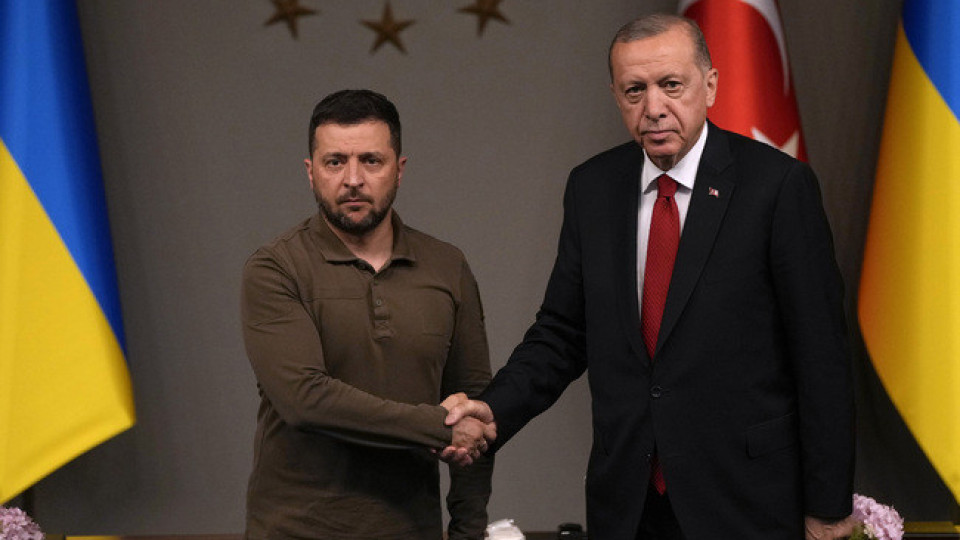 Ердоган и Зеленски говориха по телефона. Важно за зърнената сделка | StandartNews.com