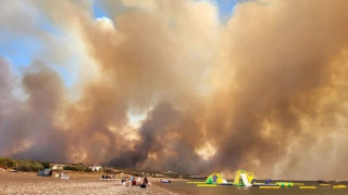 Зловещо! Хиляди на остров Родос в огнен капан СНИМКИ И ВИДЕО