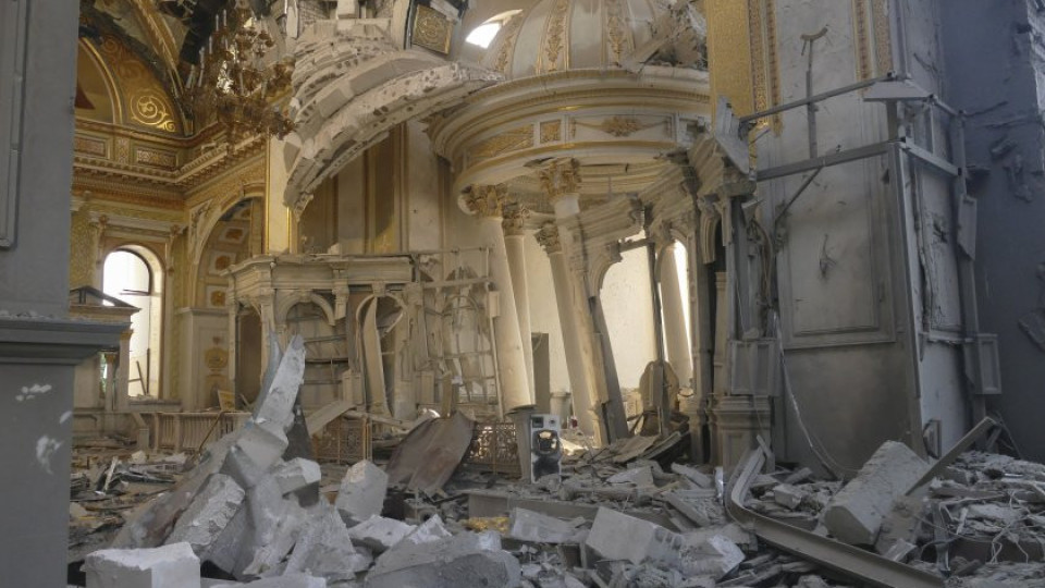 Нови руски удари ужасиха Одеса. Повреден е храм | StandartNews.com