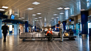 Ужас на летището в Болоня. Българи са блокирани с часове