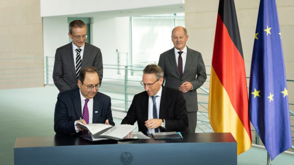 Германия пръска 20 милиарда евро субсидии, за да привлече производители на чипове | StandartNews.com