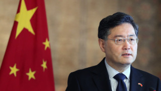 Китайският външен министър изчезна. Светът пита къде е вълкът?