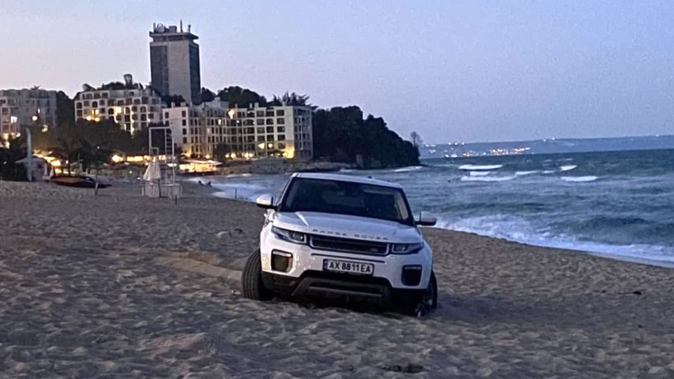 Наглост! Паркираха и зарязаха джип на плаж във Варна | StandartNews.com