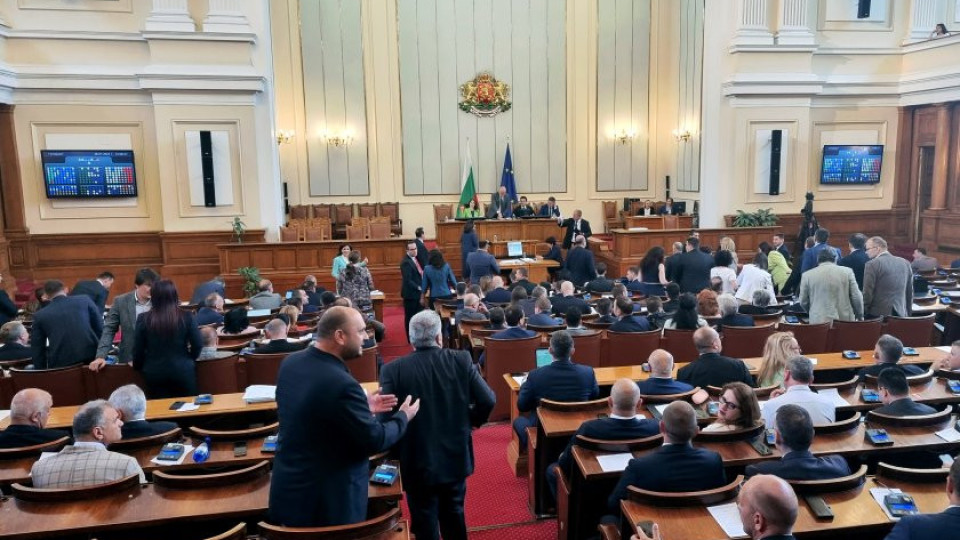 Парламентът отхвърли важно за главния прокурор вето на Радев | StandartNews.com