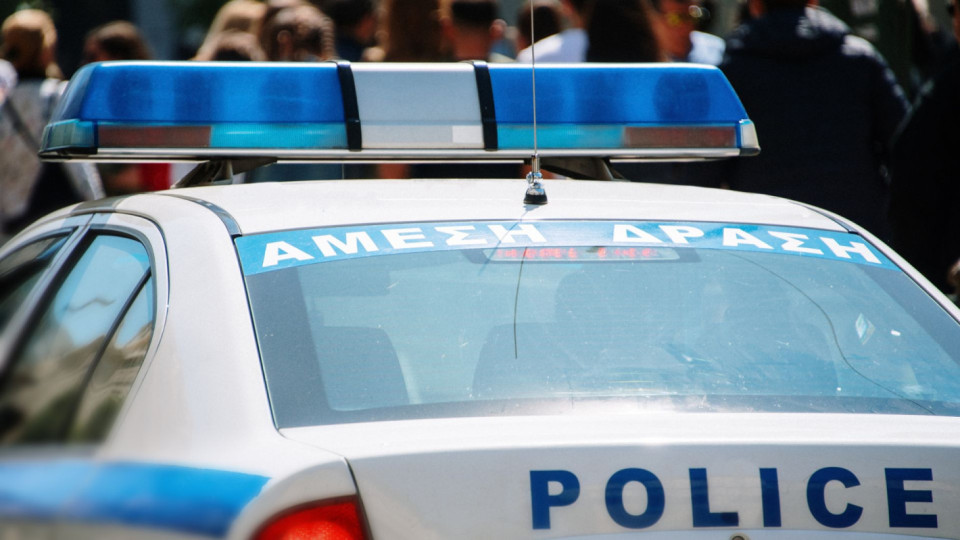 Лабилен ли е нашенецът, махнал гръцко знаме в Кавала | StandartNews.com