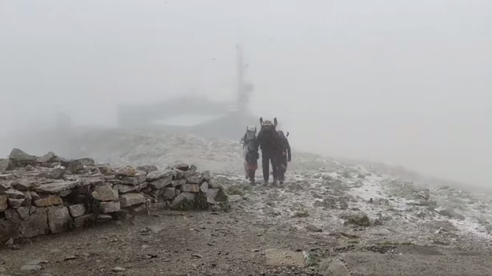 Кошмар посред лято! Сняг вали в България | StandartNews.com