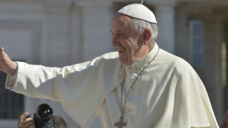 Скандал! Украйна замеси папата с Хитлер