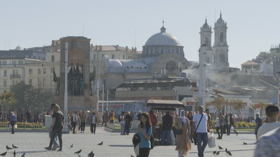 Едни туристи позлатиха Турция. Исторически рекорд! | StandartNews.com