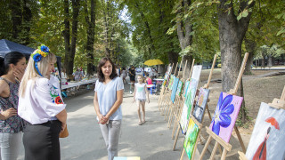 Благотворителен базар в подкрепа на украинската общност