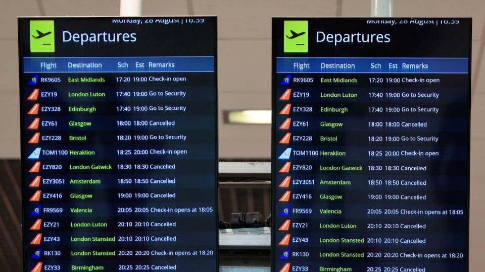Пътници си скубят косите по летища в Англия. Хаосът продължава | StandartNews.com