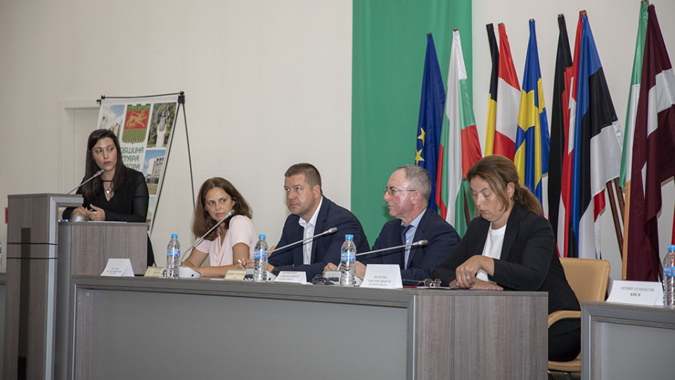 В Стара Загора се проведе трета дискусия на тема "Бъдеще за енергийния комплекс "Марица изток" | StandartNews.com
